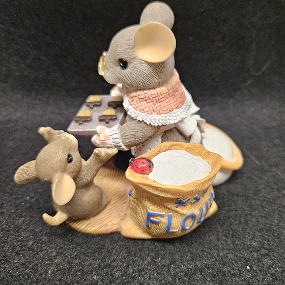 CHARMING TAILS Collectibles Division You Bake Me Happy Figurine Fitz And Floyd - Picture 6 of 11